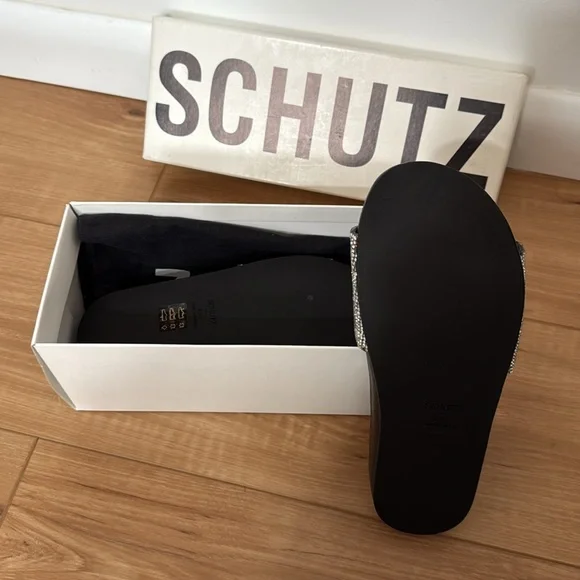 Schutz x REVOLVE Kallana Slide in Black
